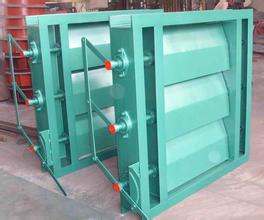 ��������T